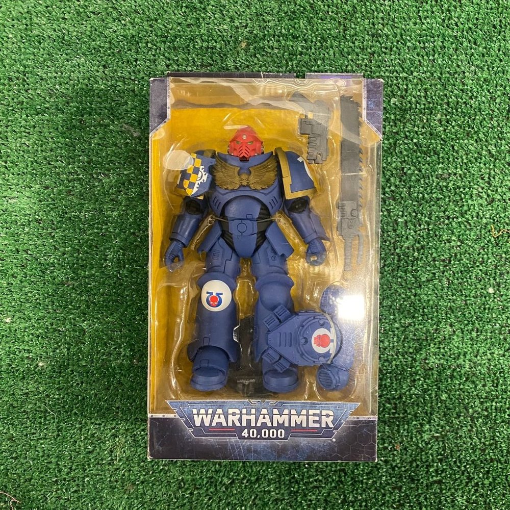 Warhammer 40K Ultramarines Primaris Assault Intercessor Action Figure